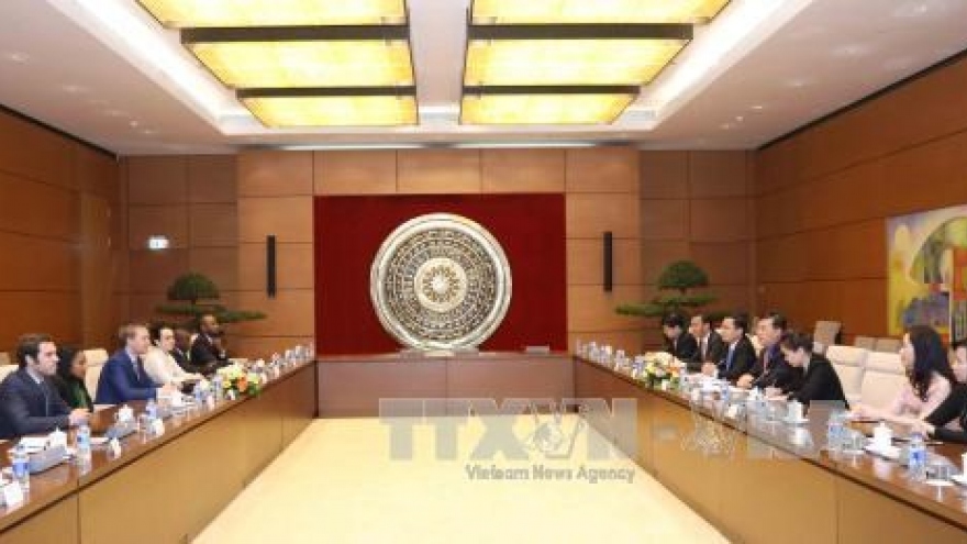 Young NA deputies talk with Francophone counterparts