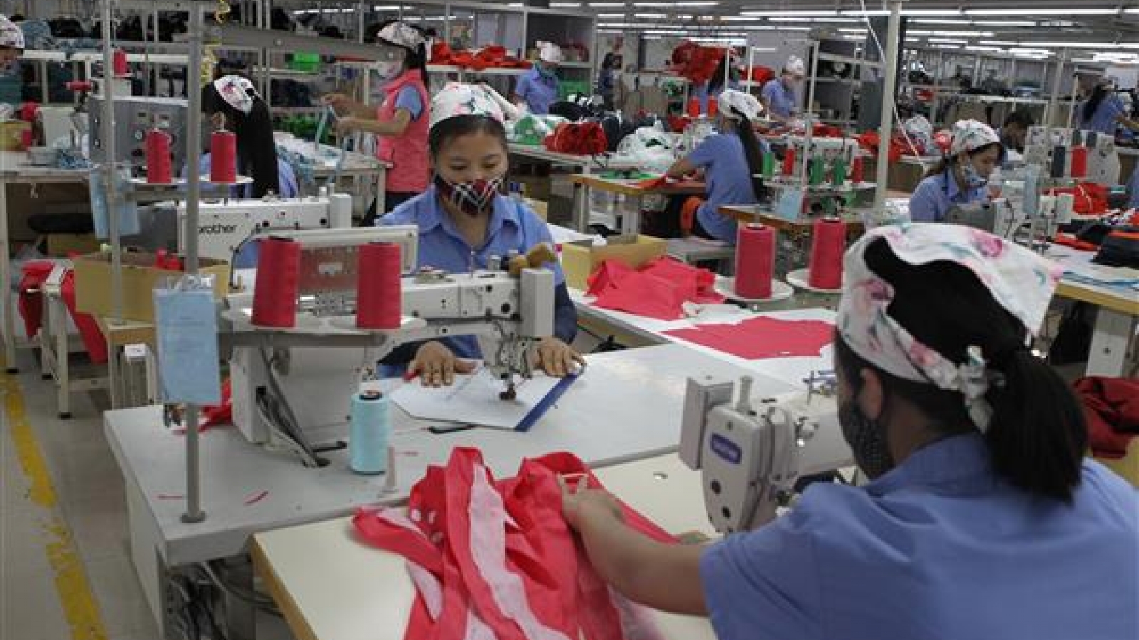 Exports to Canada up almost 10%