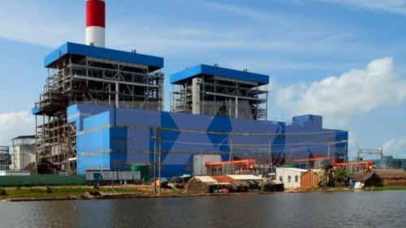 Duyen Hai 1 thermal power plant connects to national grid