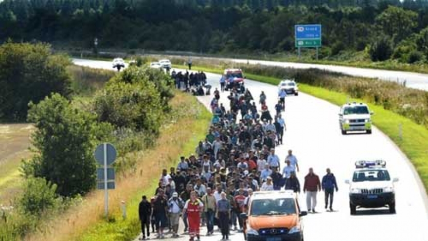 Migration wave poses serious challenges to Europe