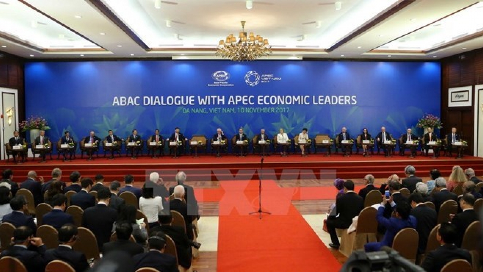 Foreign media consider APEC 2017 diplomatic success of Vietnam
