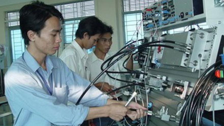 Electronics sector strives to attract FDI 
