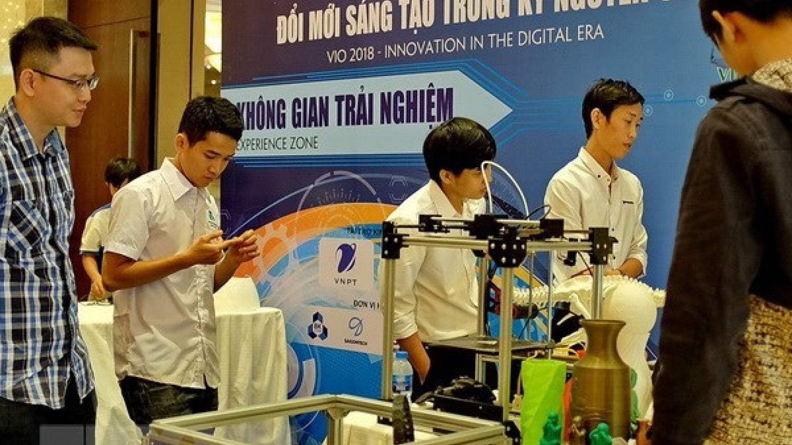 Vietnam ICT Outlook 2018 discusses digital transformation