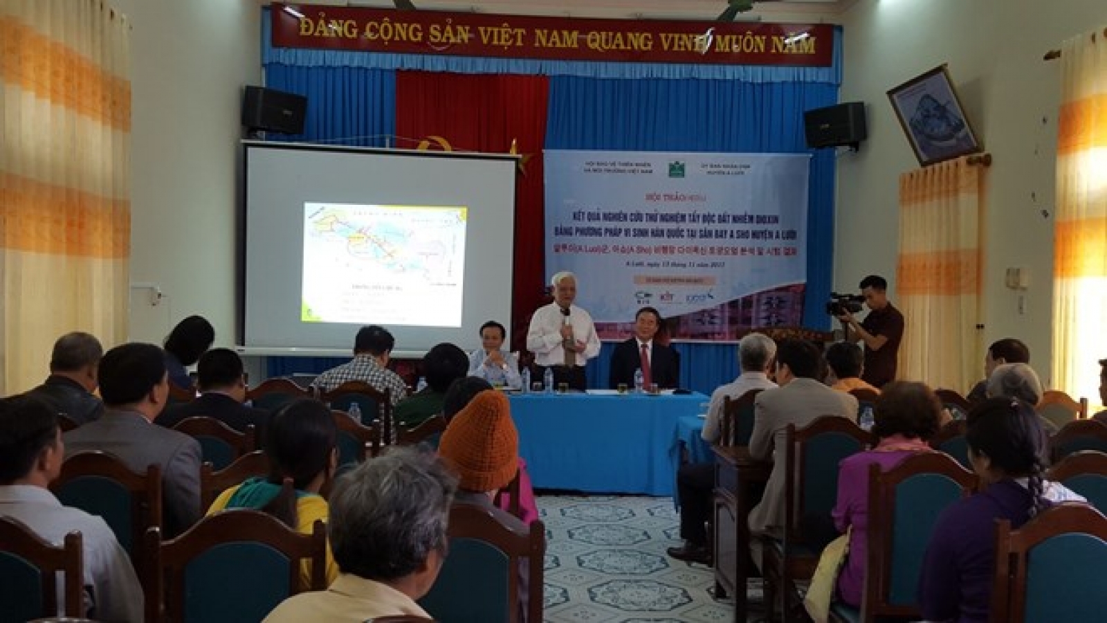 Thua Thien-Hue reviews trial dioxin remediation using microbial technology