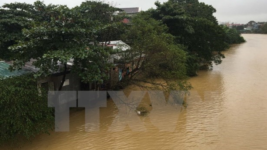 More aid sent to disaster-affected people in Vietnam