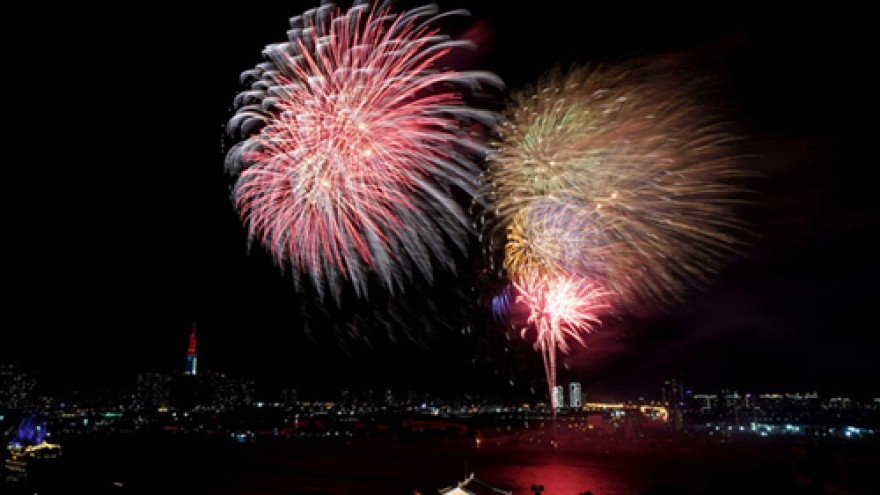 Fireworks to mark Reunification Day and May Day in HCM City