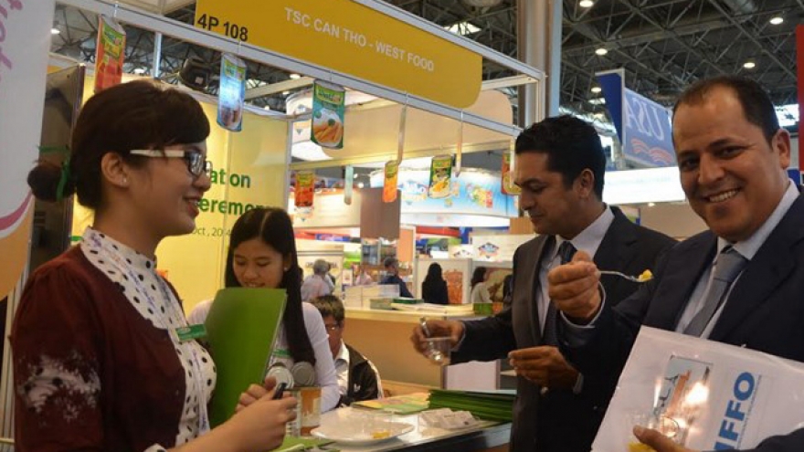 Businesses join Paris food fair