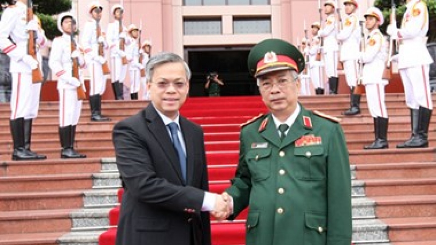 Vietnam, Singapore hold 8th defence policy dialogue