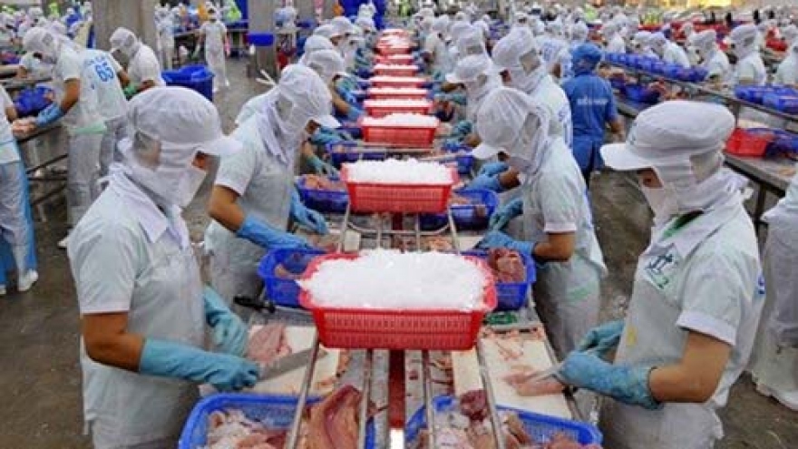 
        Domestic exporters urged to restructure to utilise TPP deal
                              