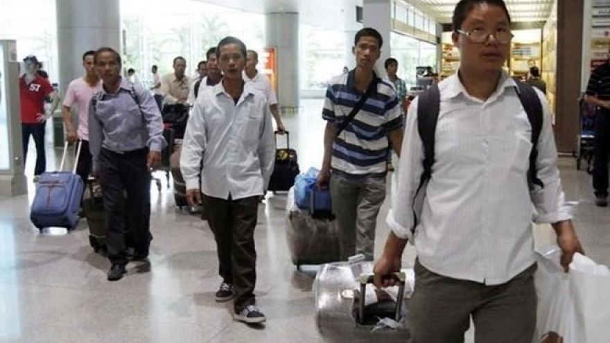 Dong Thap sends 1,300 workers abroad in seven months