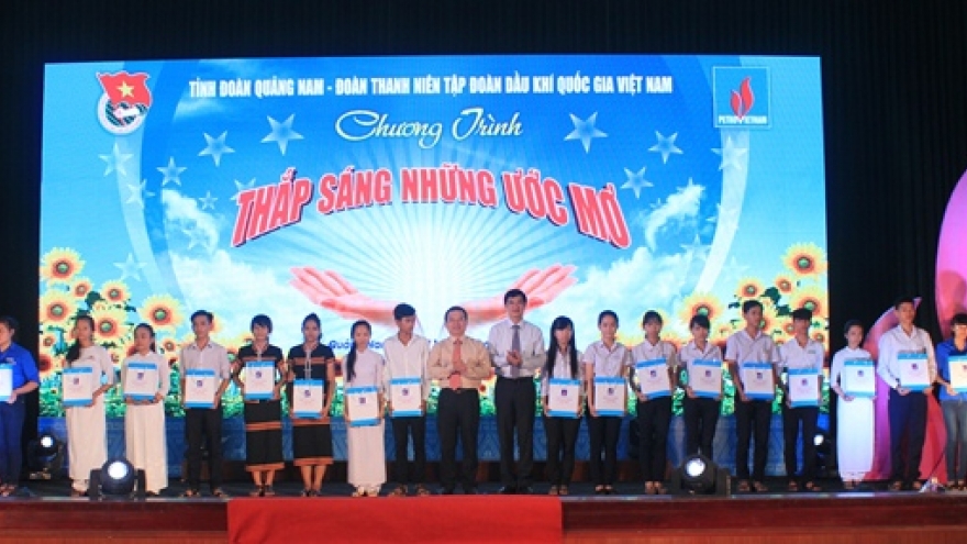 Children’s rights organization unveils US$45,000 in education grants