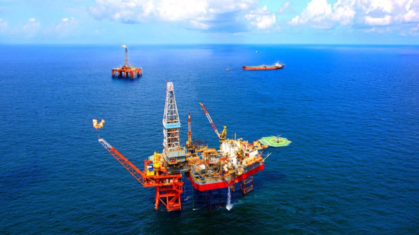 Petrovietnam signs Myanmar oil-rig agreement