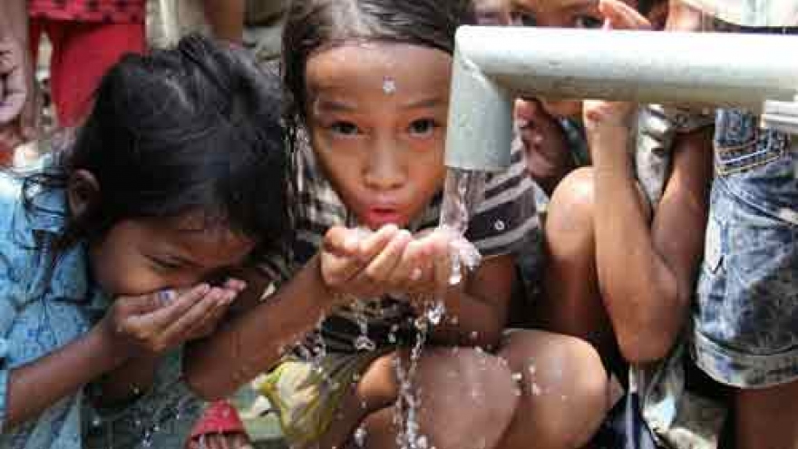 Cambodia ends water distribution to drought hit areas