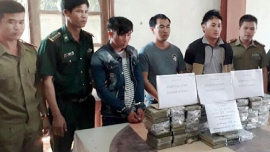 Lao drug smugglers arrested at Vietnam border