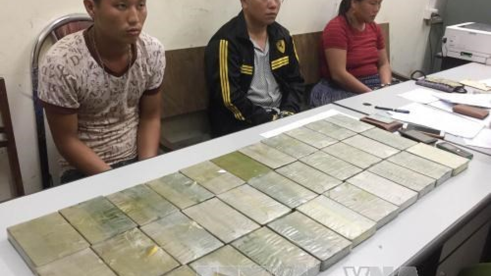 Five drug traffickers, 40 bricks of heroin seized in Son La