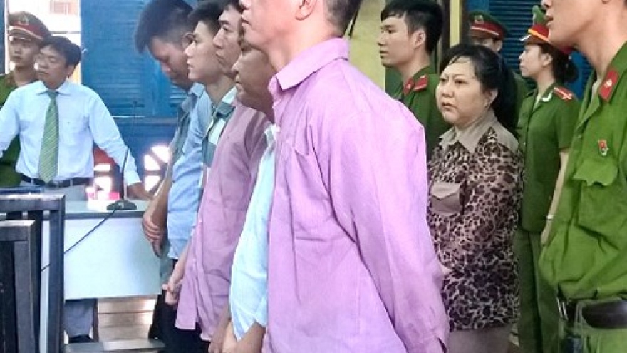 
        HCM City: two men receive death sentences for drug smuggling
                              