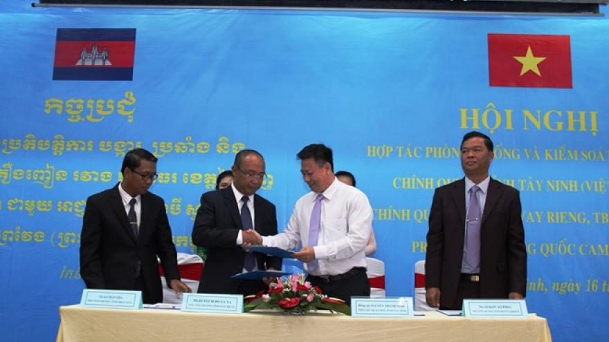 Vietnam, Cambodia provinces push ahead with drug crime fight