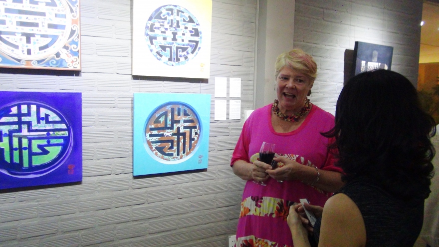 Beautiful Vietnamese windows in the eyes of British artist 