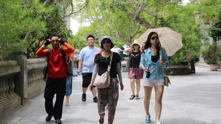 Foreign arrivals to Vietnam hit 8 million
