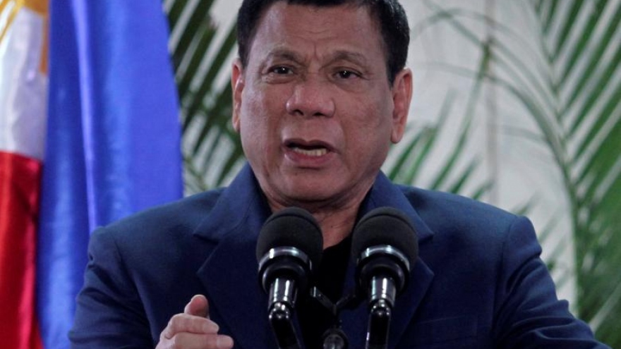 Philippines says to keep US ties but will not be subservient