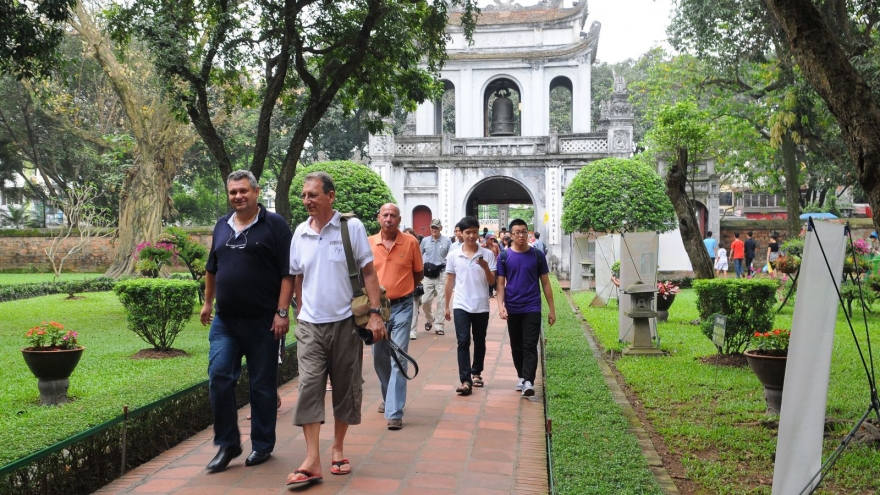 Hanoi, France’s Normandie reinforce tourism link