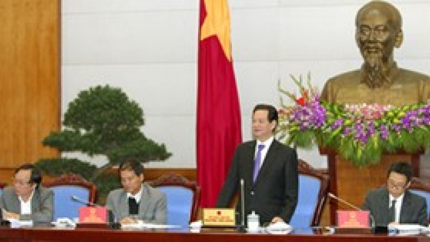 PM Dung works with Dak Nong and Nam Dinh leaders