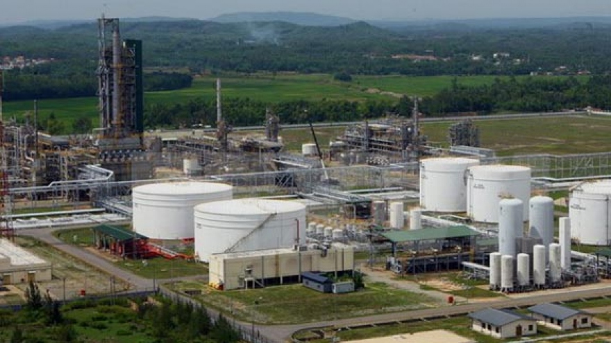 
        UK firm makes master design for Dung Quat oil refinery’s expansion
                              