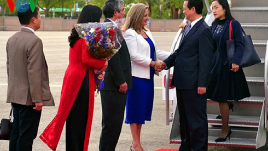 
        PM arrives in US for special ASEAN-US summit
                              