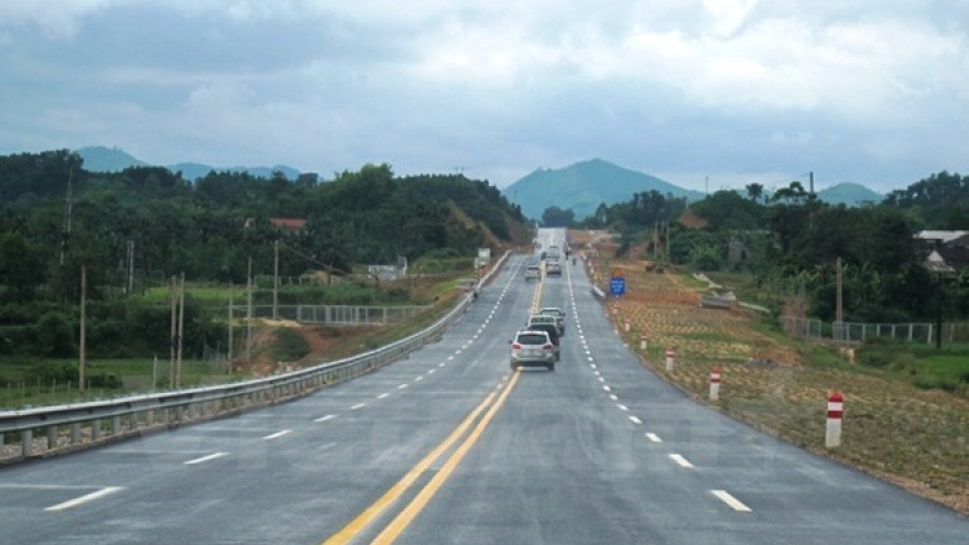 Vietnam, Laos to speed up Hanoi-Vientiane expressway project