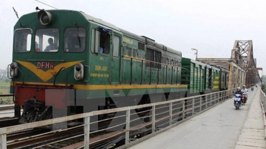 
        Deputy PM urges study on north-south express railway
                              