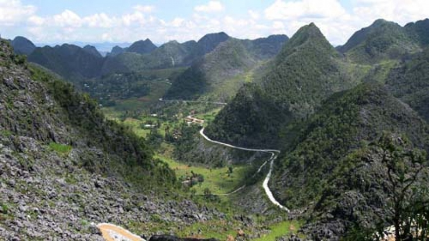 A breathtaking journey to Dong Van Plateau