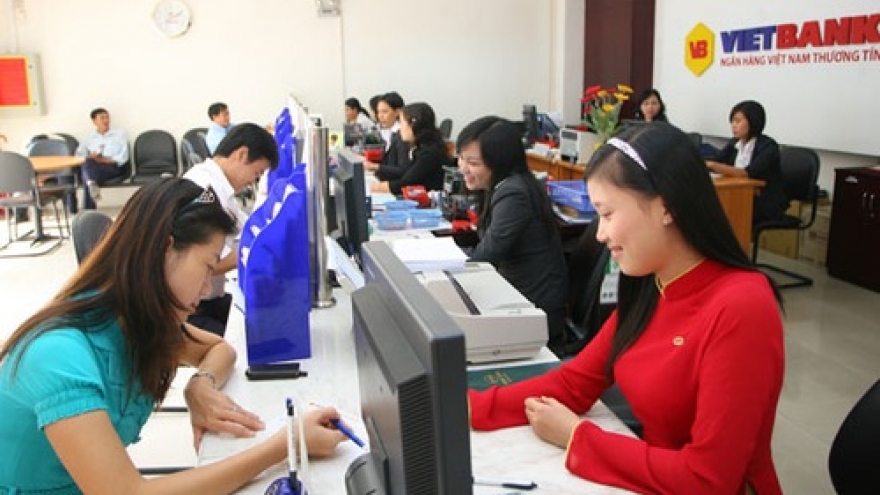 Banks set to develop e-banking services