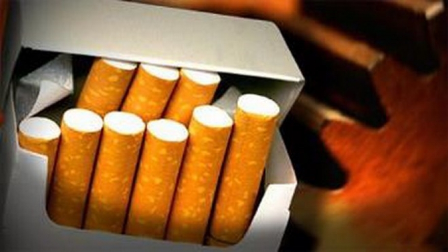 Passive smoking reduces, smoking rate remains high