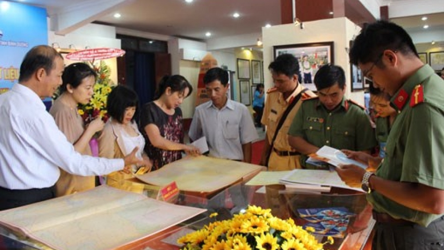 
        Exhibition on Hoang Sa, Truong Sa achipelagoes comes to Binh Duong
                              