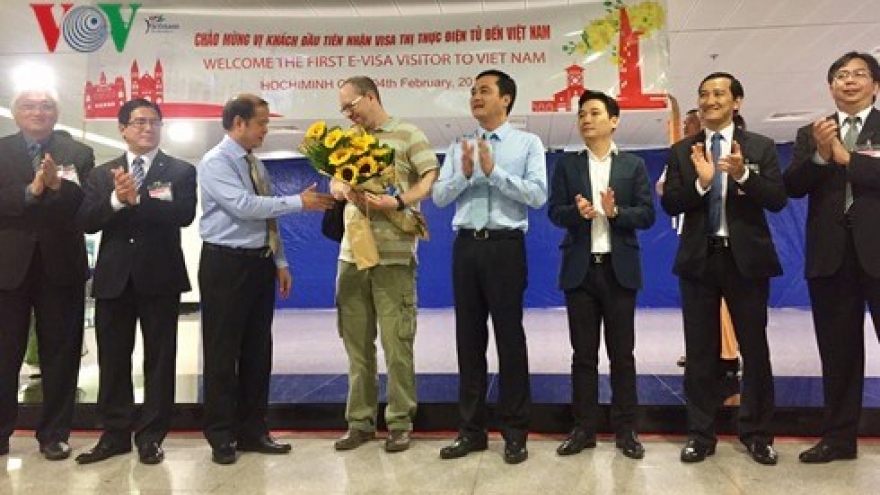 Hundreds of foreigners apply for e-visas