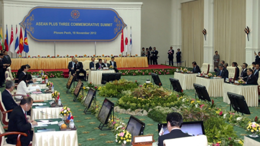 EAS focuses on regional peace and development 