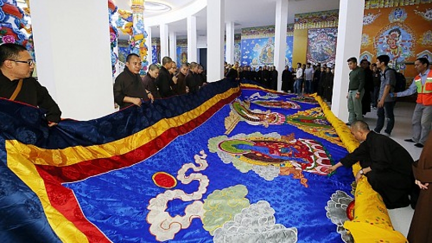 Gyalwang Drukpa to gift Vietnam giant Guanyin embroidery