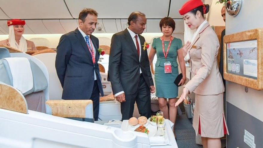 Emirates launches Dubai-Hanoi air route