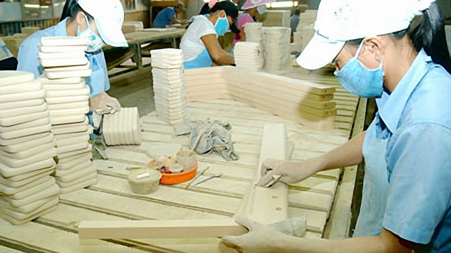 Forum discusses ways to enhance role of private sector