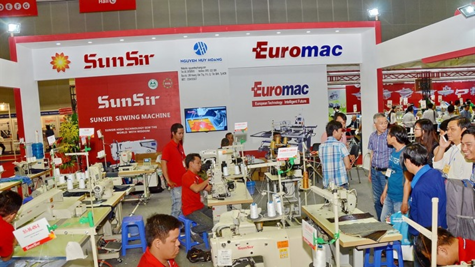 Textile, garment expo attracts 400 exhibitors