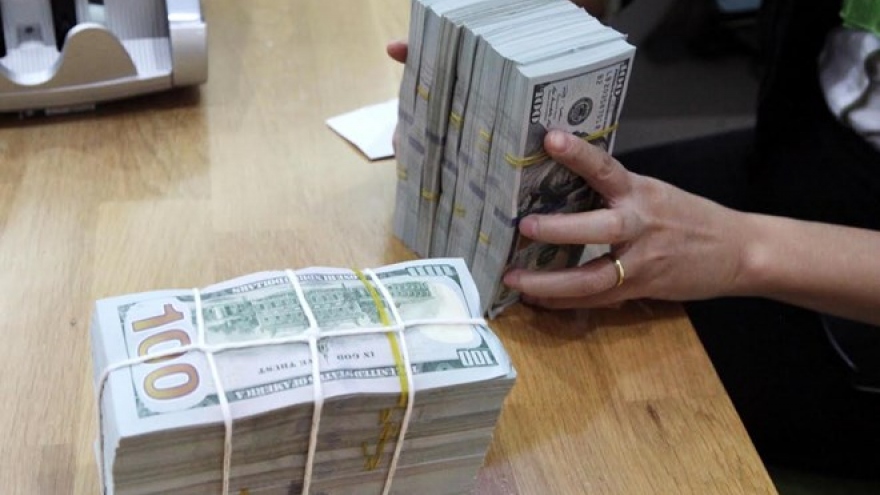 Reference exchange rate up 5 VND