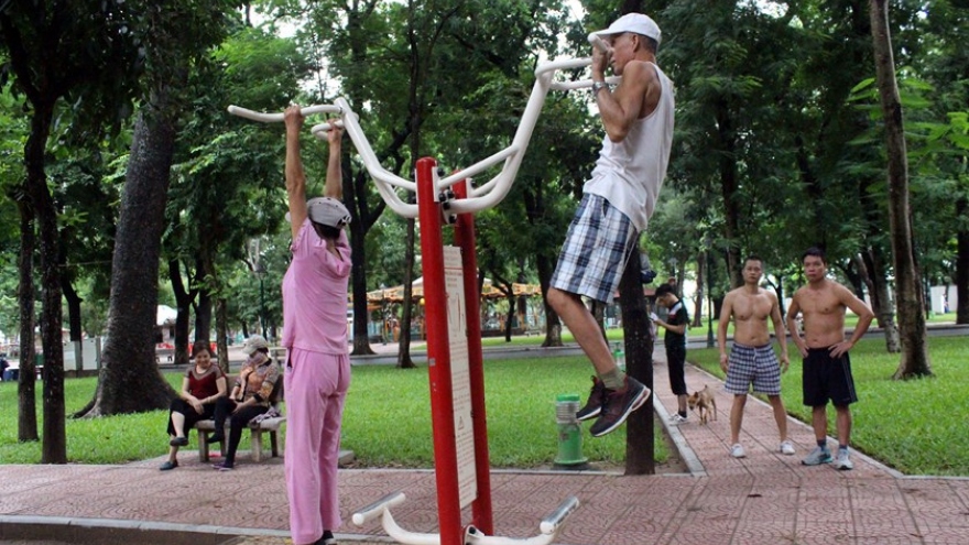 
        Heart disease attacks young, urban Vietnamese: doctors
                              