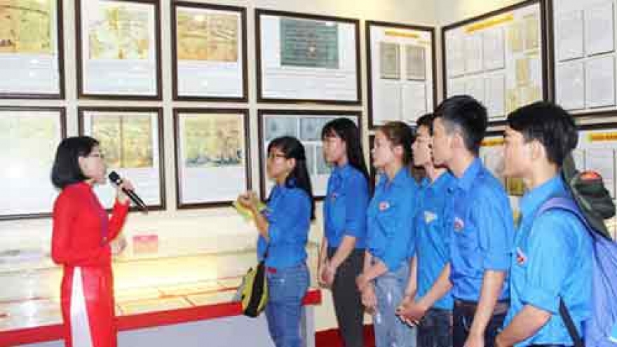 Hoang Sa, Truong Sa exhibition opens in Binh Thuan 