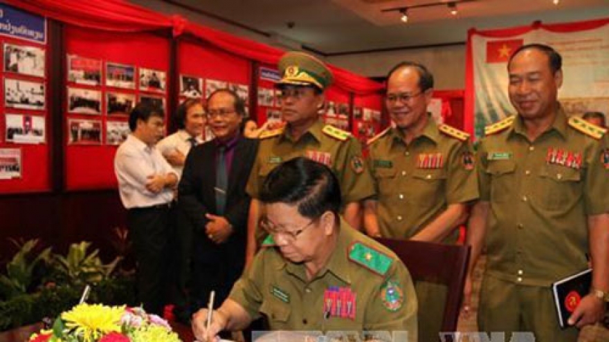Exhibition on Laos, Vietnam police cooperation opens in Vientiane