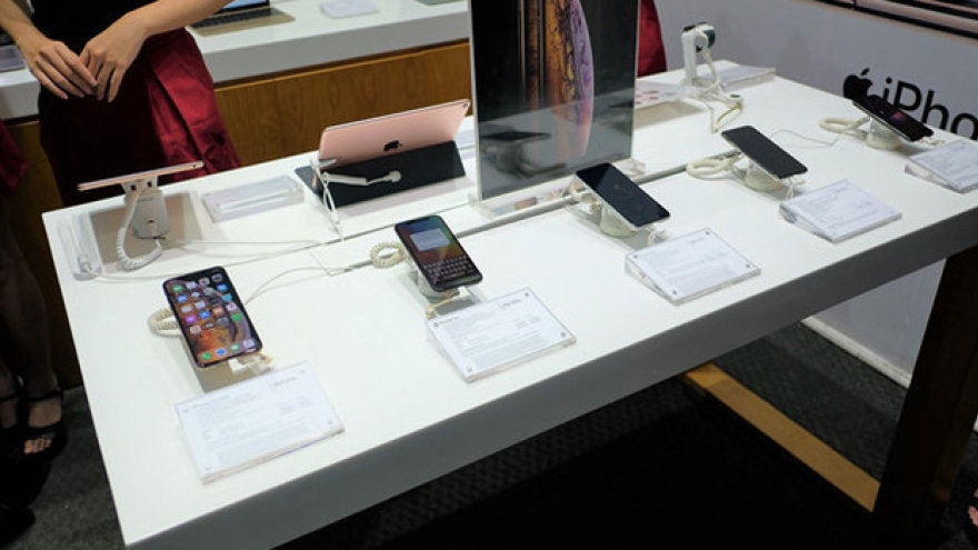 Expensive iPhone XS Max still selling well in Vietnam