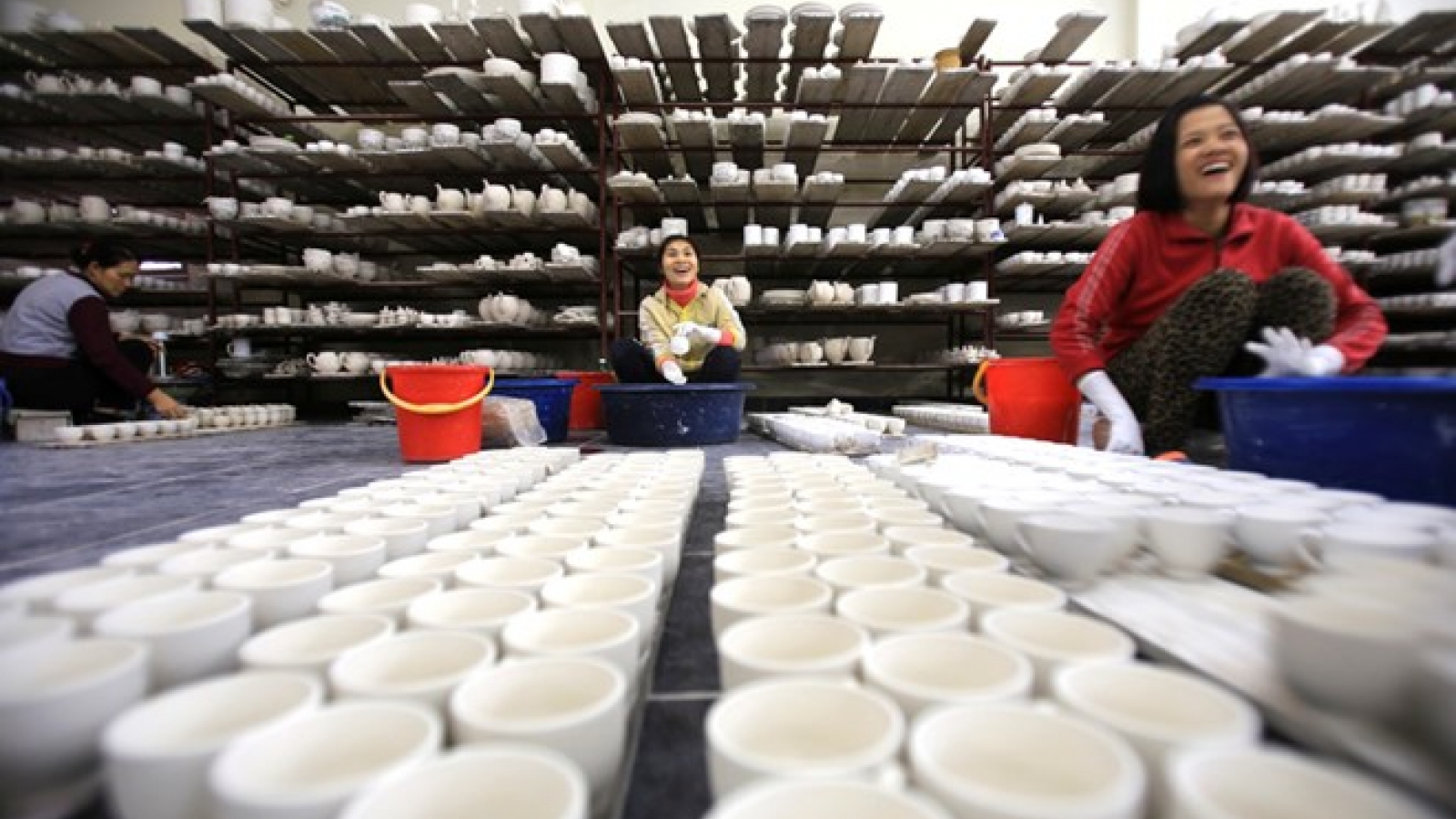 Experts suggest ways to develop private economy
