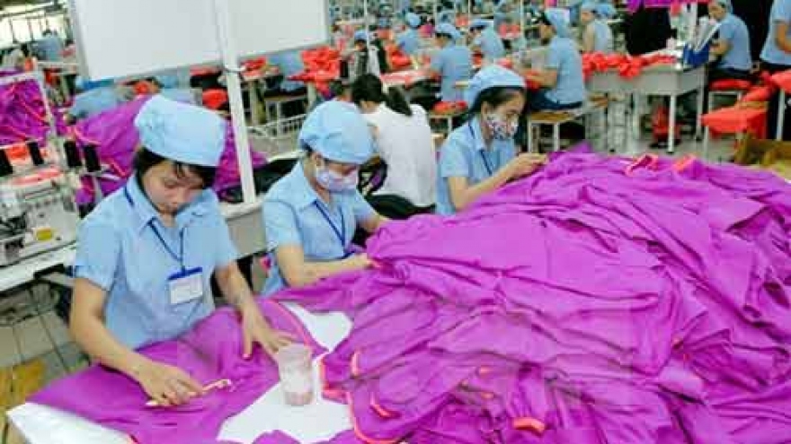 
        Exports contribute to Vietnam’s economic growth in 2015
                              