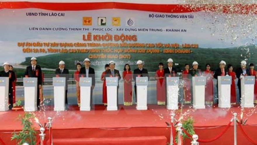 Work begins to link Noi Bai-Lao Cai expressway with Sa Pa