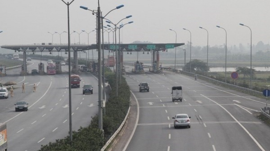 Trial starts on one expressway toll station