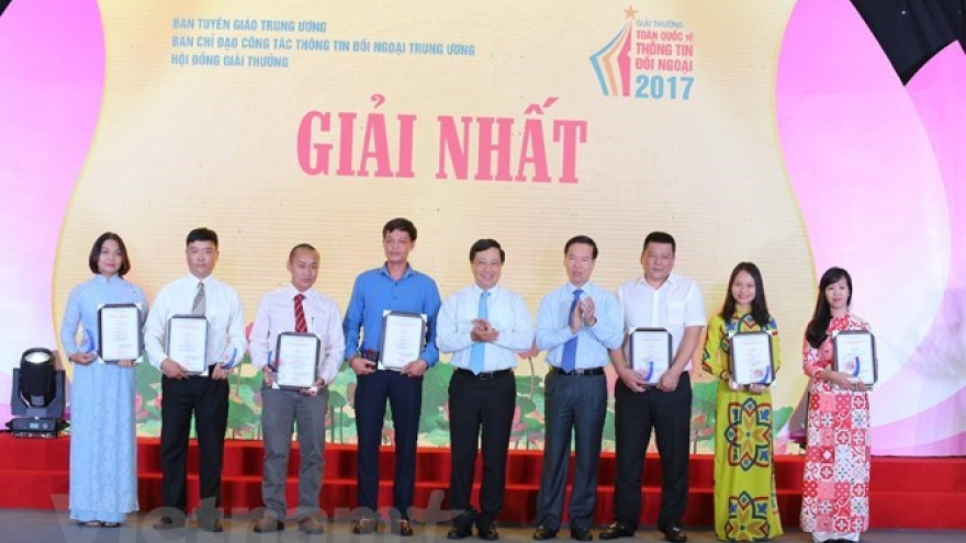 Winners of National External Information Service Awards 2017 honoured